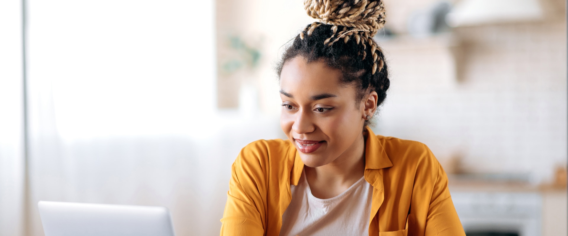 Managing Stress While Balancing Work and Studies: Tips for Remote Education